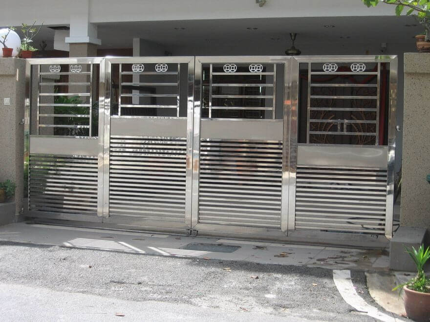 Pintu pagar dorong minimalis dengan stainless steel 